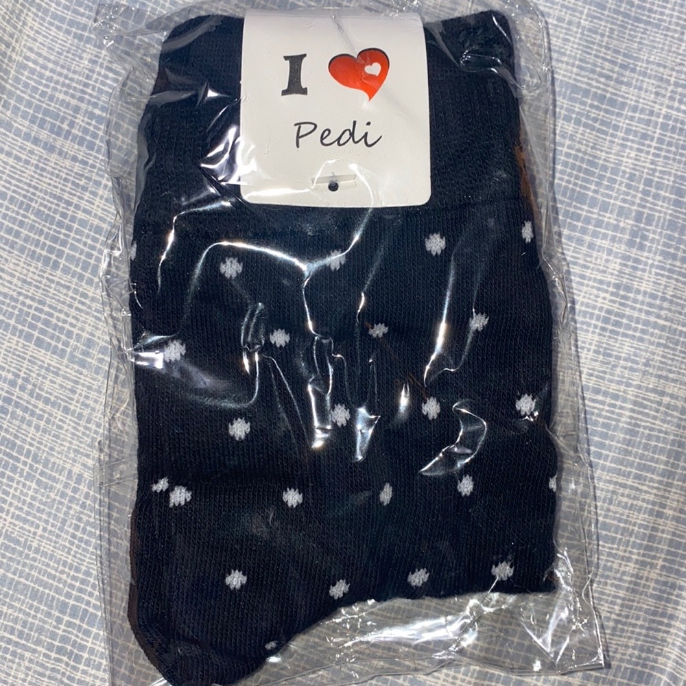 I love pedi socks